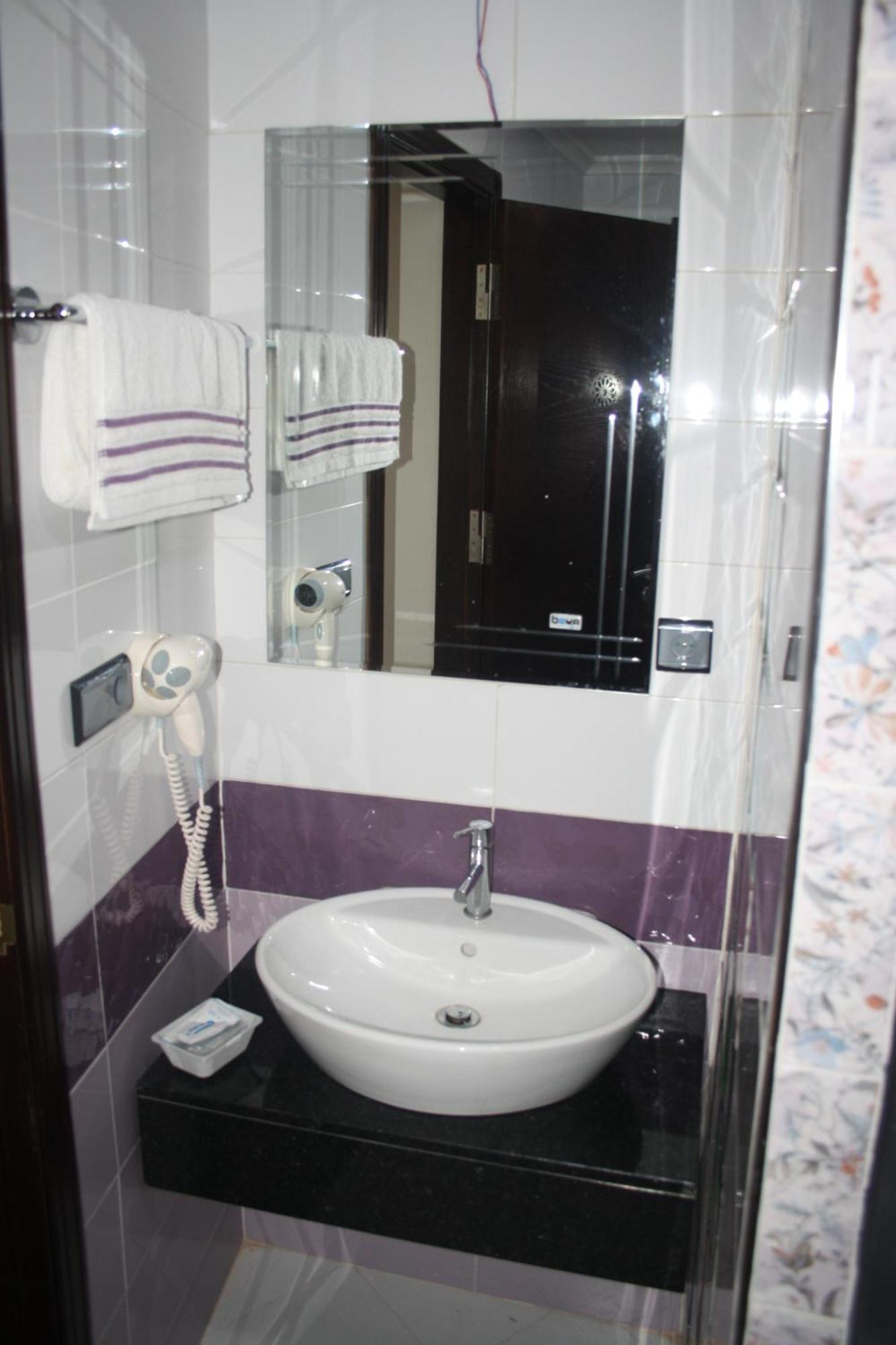 Hotel Salime Al Khozama ลารัช ภายนอก รูปภาพ