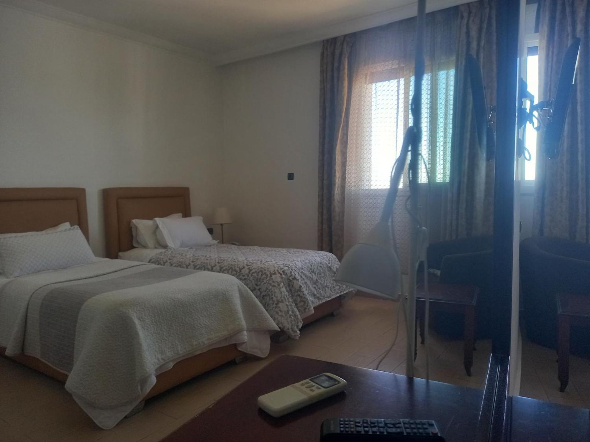 Hotel Salime Al Khozama ลารัช ภายนอก รูปภาพ